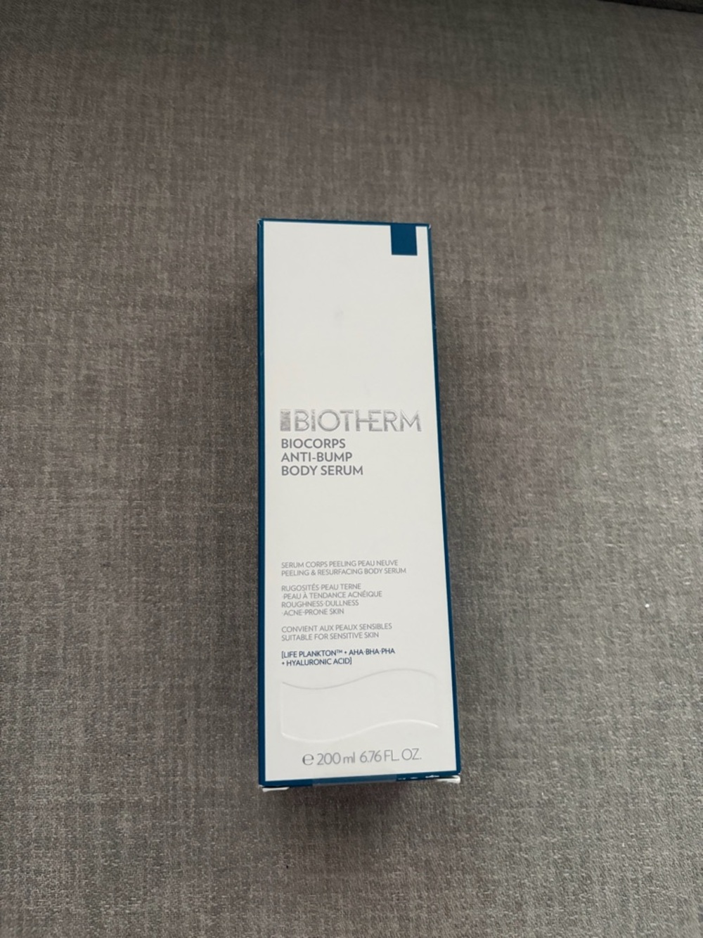 Biotherm Biocorps Anti-Bump Body Serum - White & Blue